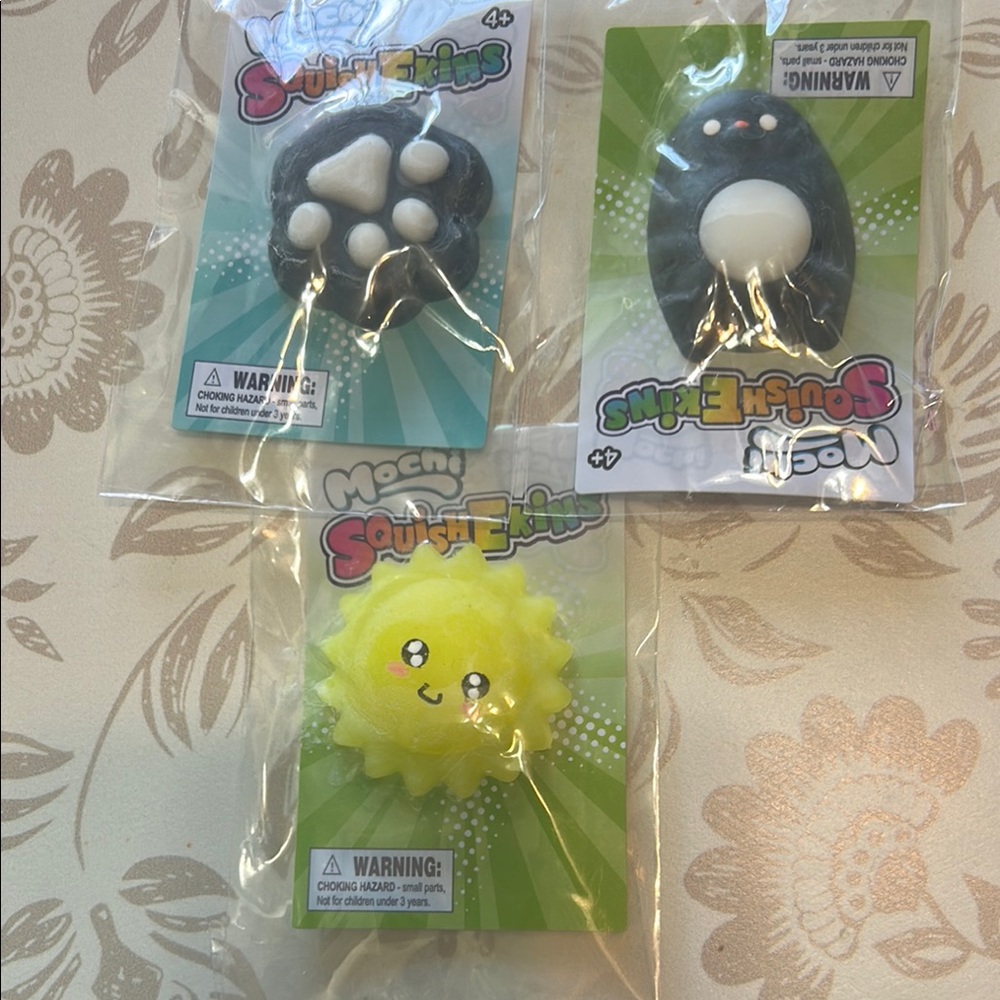 Mochi Squishies Set - Black, Yellow